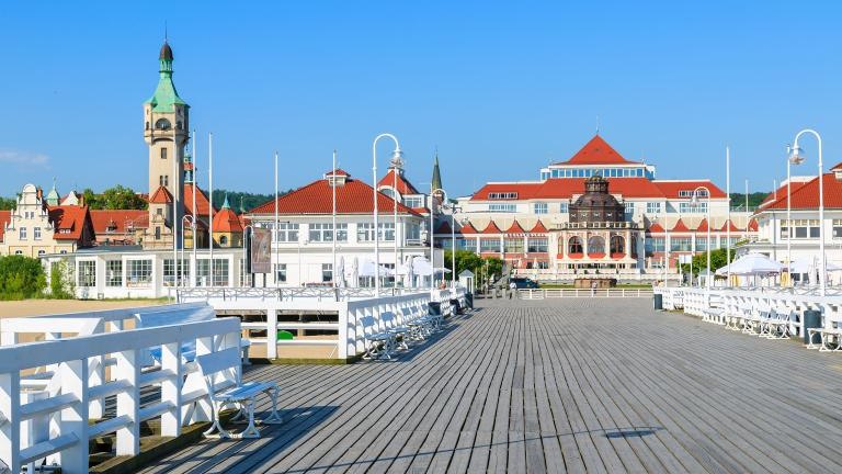 shutterstock_181684295 Wooden pier Molo in Sopot town on sunny summer day, Baltic Sea, Poland.jpg