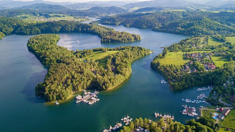 shutterstock_1456141208 solina lake in bieszczady mountains.jpg