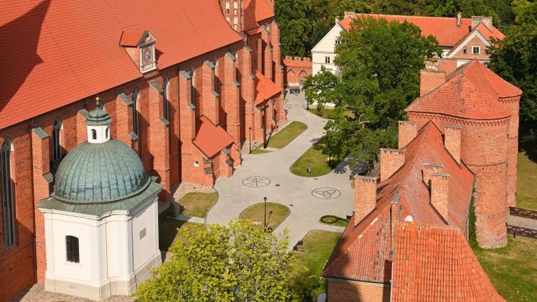 The cathedral complex in Frombork, a historical monument museum of medieval buildings shutterstock_2192699971.jpg